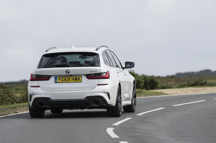  BMW 330i Touring M Sport (G21) 2019 года  (UK) (фото 2 из 32)